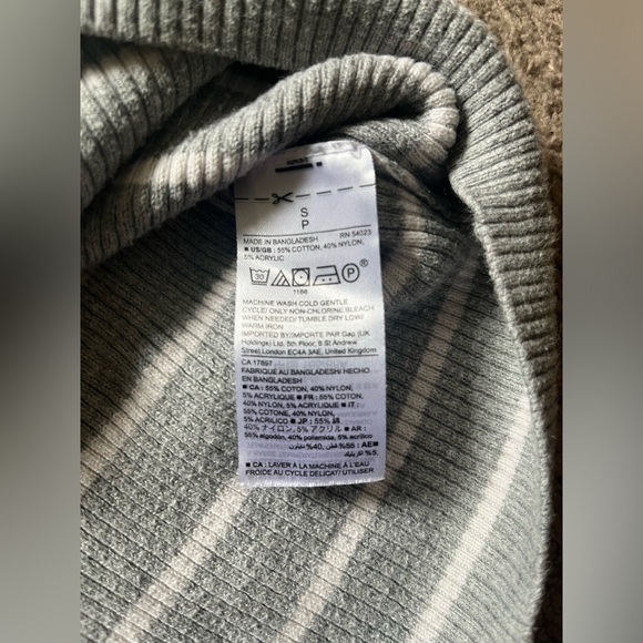 Gap Women’s Sweater size S - Picture 5 of 5